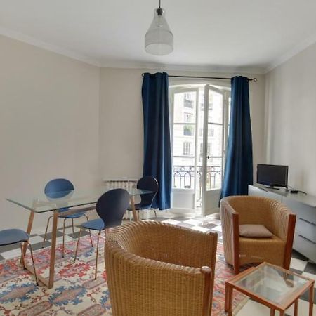 4 People Apartment Close To Eiffel Tower By Weekome Париж Екстериор снимка